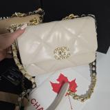 Дамска чанта Chanel 19 Flap Bag — снимка 1
