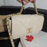 Дамска чанта Chanel 19 Flap Bag — снимка 2